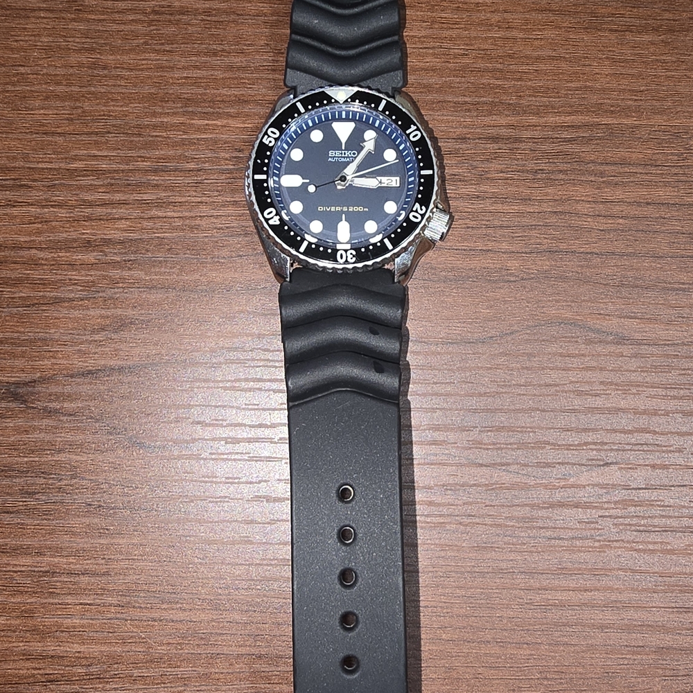 Seiko SKX007 200m automatic diver's watch